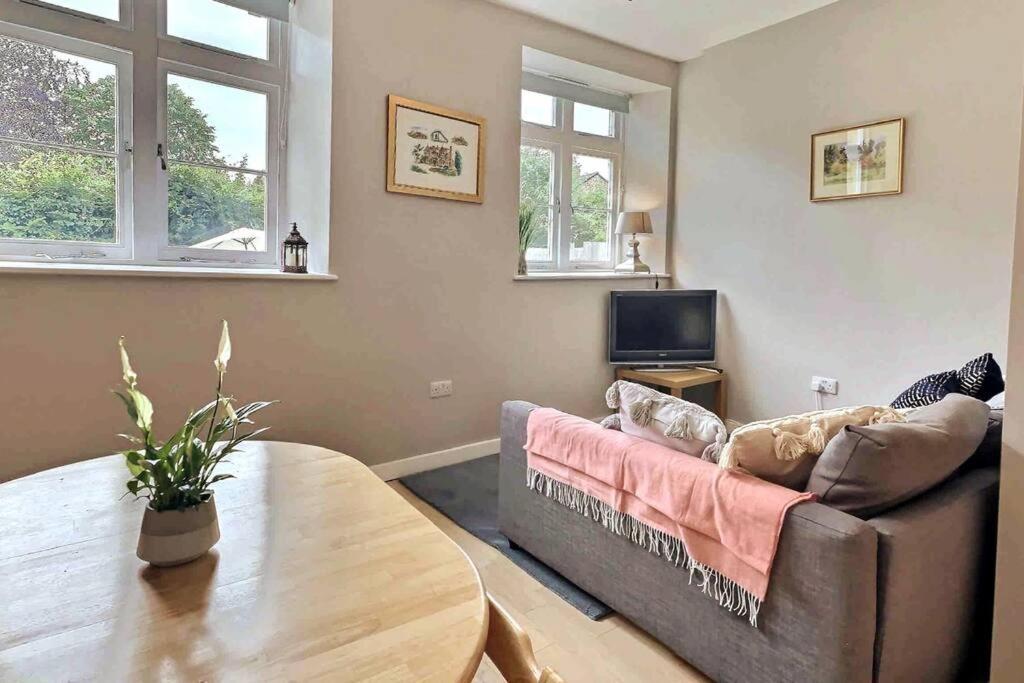 Appartamento Cotswold Chapel, Sleeps Up To 5 In Kingsize Beds Chipping Norton Esterno foto
