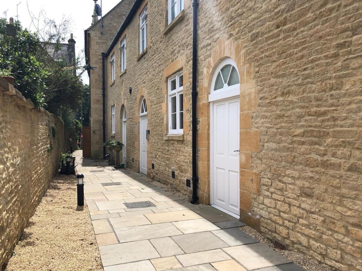 Appartamento Cotswold Chapel, Sleeps Up To 5 In Kingsize Beds Chipping Norton Esterno foto